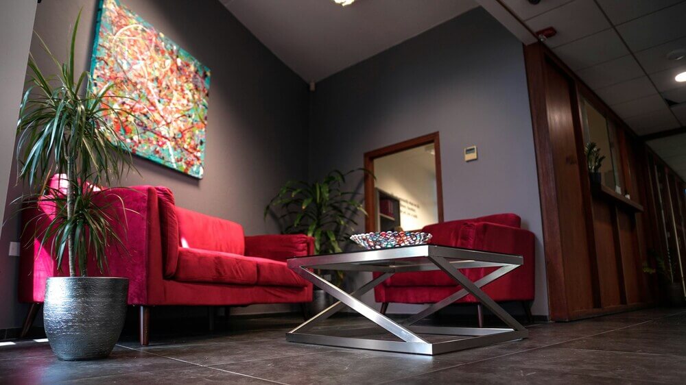 поможем выбрать оптимальные ткани, наполнители и
      конструкционные решения для вашего офиса