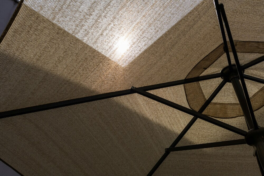 Надёжная фурнитура для уличного кафе